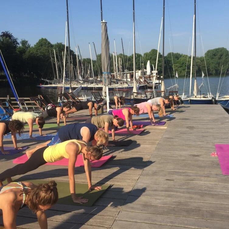 Yoga an der Alster in Hamburg